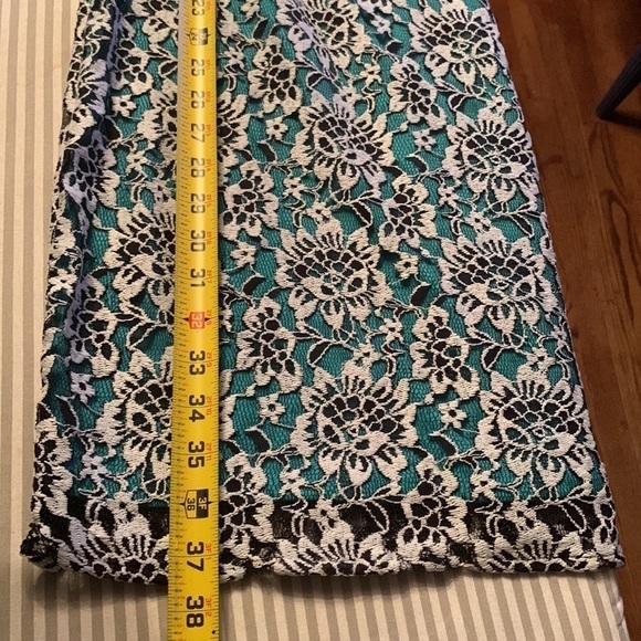 Madison Leigh Green and white Dreas Size 12 #224 - Picture 10 of 10